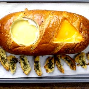 1 Serving Bread Bowl İncludes Cheddar Cheese