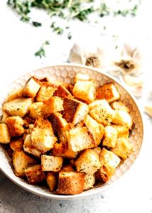 1 Serving Butter Garlic Croutons