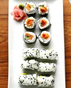 1 serving California Roll