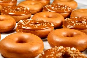 1 Serving Caramel Kreme Crunch Doughnut