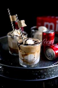 1 Serving Ice Cream Soda Float-Chocolate Ice Cream And Coke Small