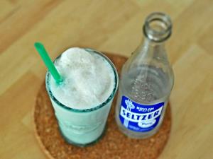1 Serving Ice Cream Soda With Vanilla Ice Cream - Small