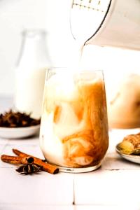 1 Serving Iced Chai Tea Latte, Medium - 2% Milk