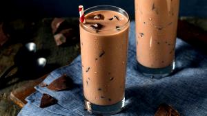 1 Serving Iced Chocolate Milk Non-Fat Milk 20Oz