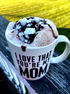 1 Serving Iced Latte, Junior - 2% Milk W/ Whip