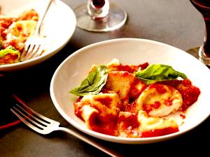 1 serving Cheese Ravioli with Marinara Sauce (Dinner)
