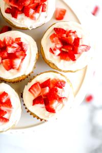 1 Serving Cheesecake Sampler Strawberry