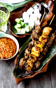 1 Serving Chicken And Beef Satays