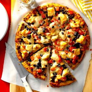 1 Serving Chicken İn 4+ Topping Medium Pizza