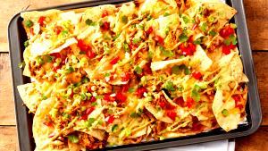 1 serving Chicken Nachos - Queso (Regular)