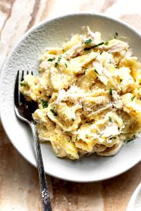 1 serving Chicken Tortellini Alfredo