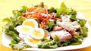 1 Serving Chiefs Salad W/ Tuna Salad