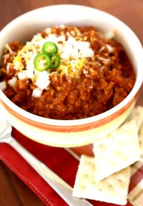 1 Serving Chili Cup W/ 2 Crackers