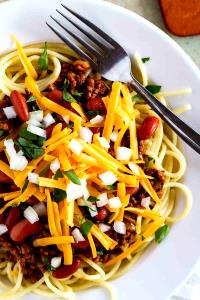 1 serving Chili Spaghetti Onion (Regular)