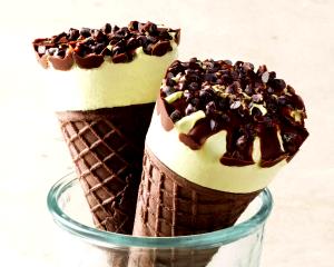 1 Serving Chip & Mint Sundae Cones