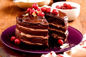 1 Serving Choc Cherry Crunchy Cake