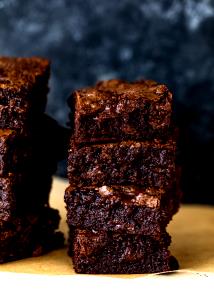 1 Serving Chocolate Chip Fudge Brownie