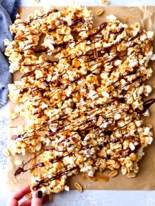 1 Serving Chocolate Drizzle Caramel Corn