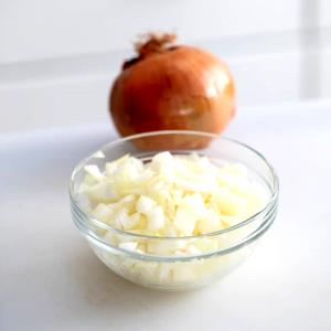 1 Serving Chopped Onions