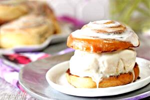 1 Serving Cinnamon Bun Ice Cream - Like İt Size
