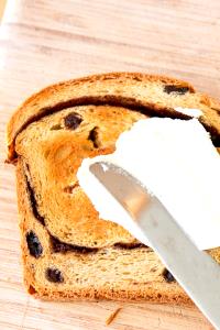 1 Serving Cinnamon Raisin Load Bread
