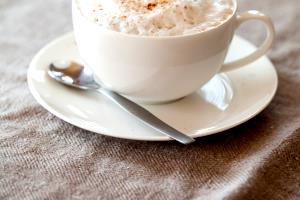 1 Serving Classic American Latte - Medium - Nonfat Milk
