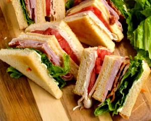 1 Serving Classic Club With Bacon - Large W/ Cheese & Dressing