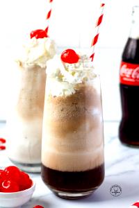 1 Serving Coca-Cola Float/Blended Float - Regular