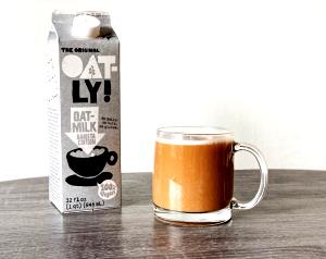 1 Serving Coffee With Steamed Milk, Medium - Skim Milk W/ Whip