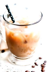 1 Serving Coldbrewed Vanilla Latte - Small - Whole Milk