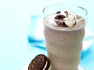 1 Serving Cookies & Cream Snowdrift, Junior - Soy Milk W/ Whip