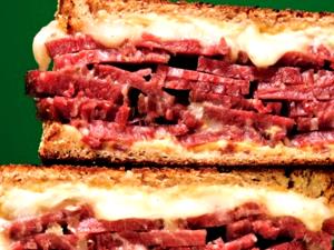 1 Serving Corned Beef Sandwich (Reg.)