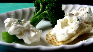 1 Serving Creamy Onion & Shallot Spreadable Cheese