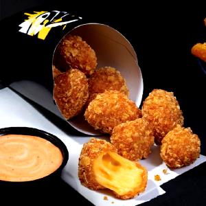 1 Serving Crispy Cheese Dippers