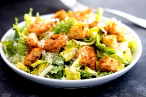 1 serving Crispy Shrimp Caesar Salad (Regular)