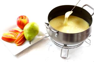 1 Serving Cut Apples For Cheese Fondue