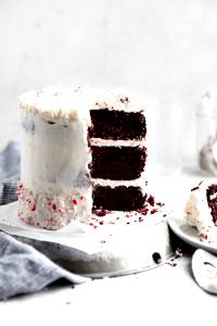 1 Serving Dark Peppermint Pleasure - 8" Round Cake