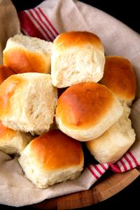 1 Serving Dinner Rolls
