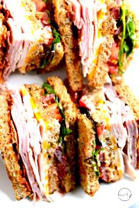 1 Serving Dressing For Large Classic Club With Bacon