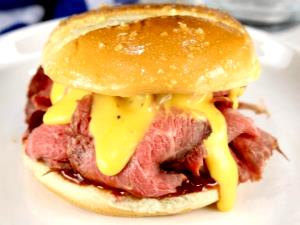 1 Serving Dressing For Large Roast Beef And Cheddar