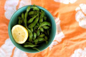 1 Serving Edamame With Green Tea