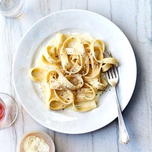 1 Serving Fettuccine Alfredo Pasta