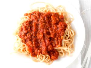 1 Serving Fettuccine With Meat Sauce - Regular