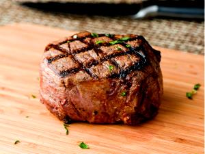 1 Serving Filet Mignon, 9 Oz, Court Bouillon
