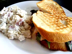 1 Serving French Quarter, Mojo