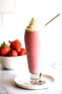 1 serving Fresh Strawberry Milkshake (16 oz)