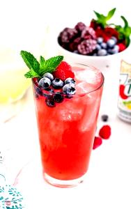 1 serving Freshly Made Lemonade - Mixed Berry