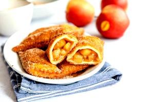 1 Serving Fried Apple Turnover