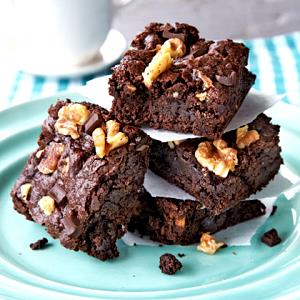 1 serving Fudge Fudge Walnut Brownie