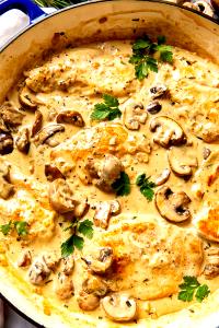 1 Serving Garlic Chicken Breast W/Mushrooms